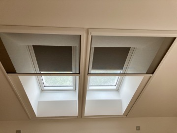 Výměna střešních oken Velux. Montáž vnitřních rolet do střešních oken. Montáž sítí proti hmyzu na střešní okna Velux.